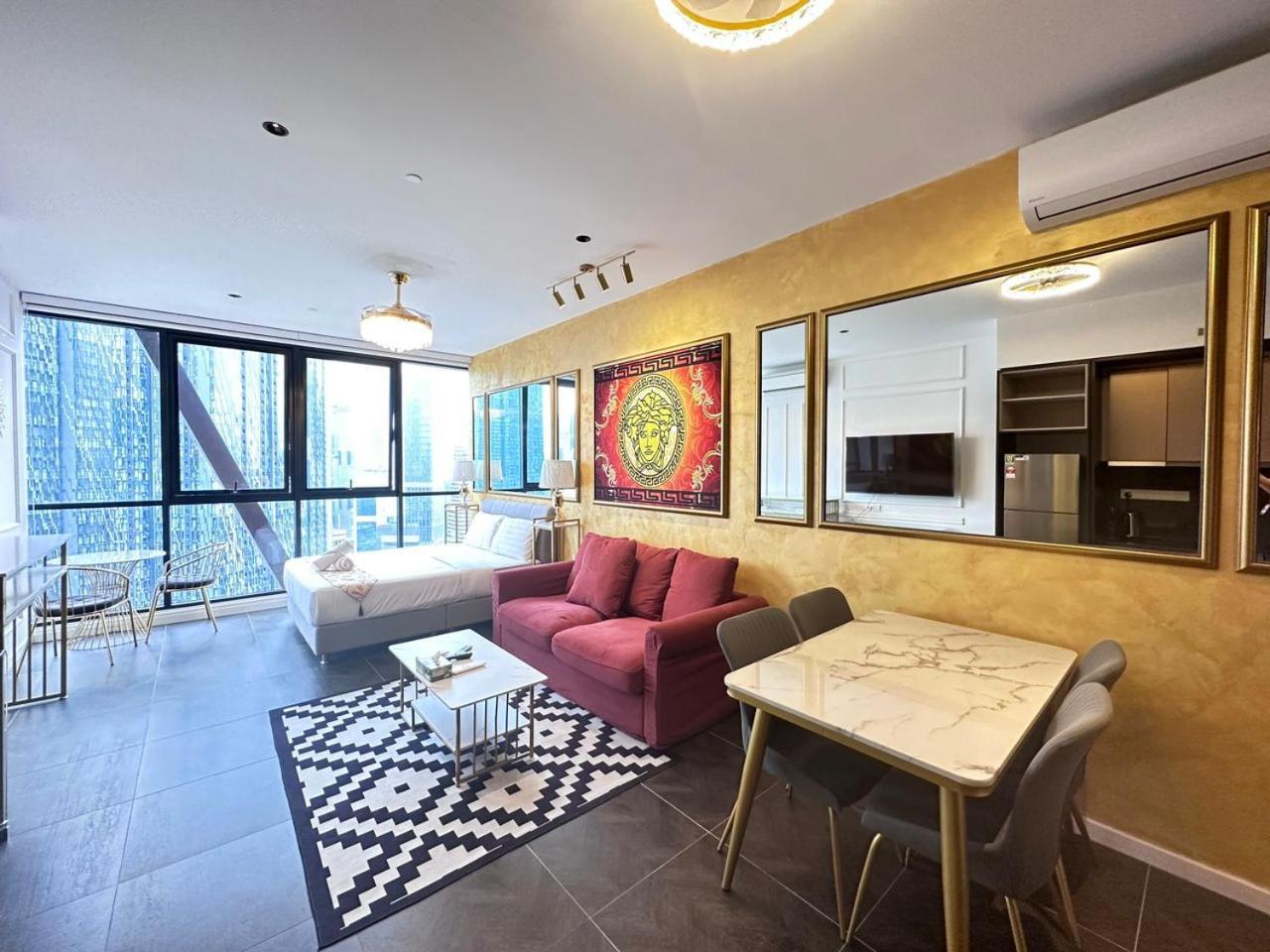Scarletz Klcc Twintower By One39kl Apartment